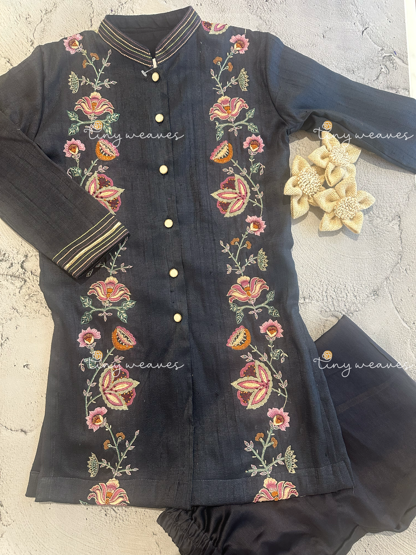 The royal embroidered kurta set in grey