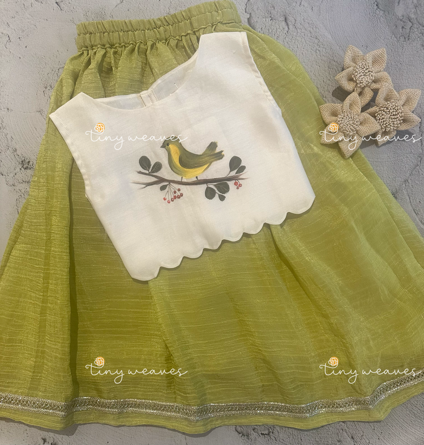 Crushed singing sparrow skirt set in green
