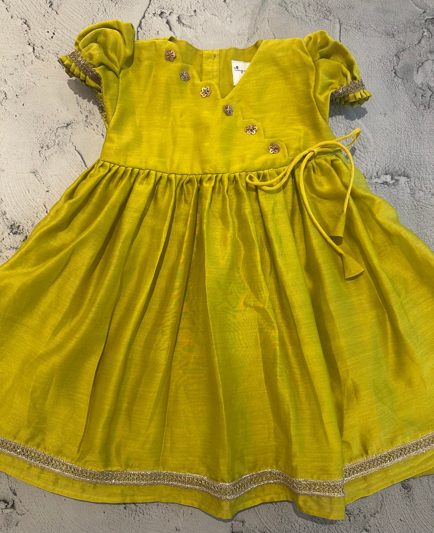 Angarakha [ lime green ]