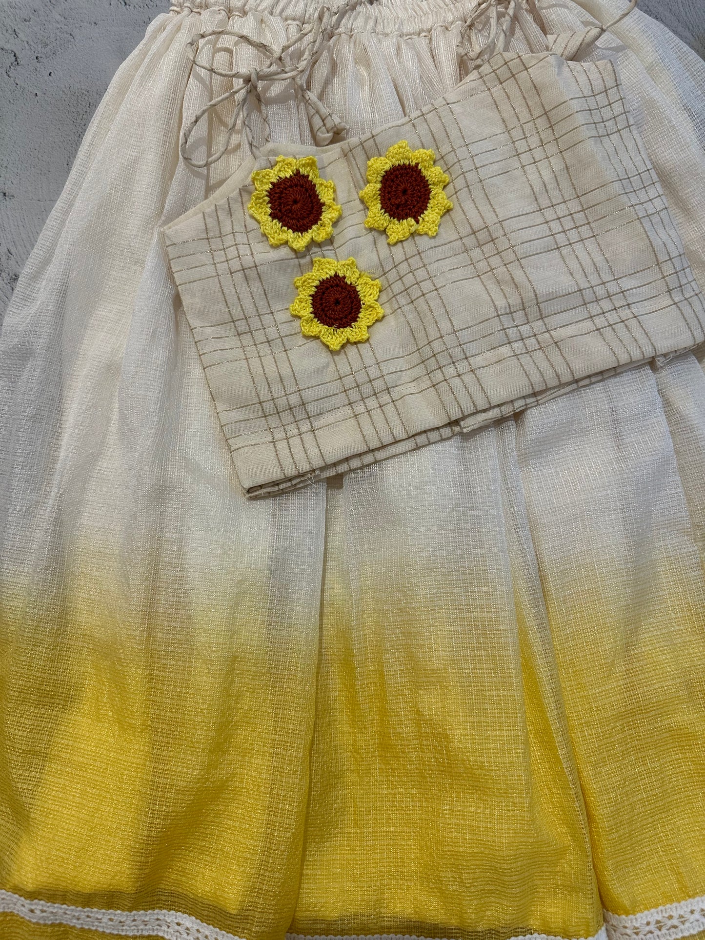 Sunflower yarn skirt set