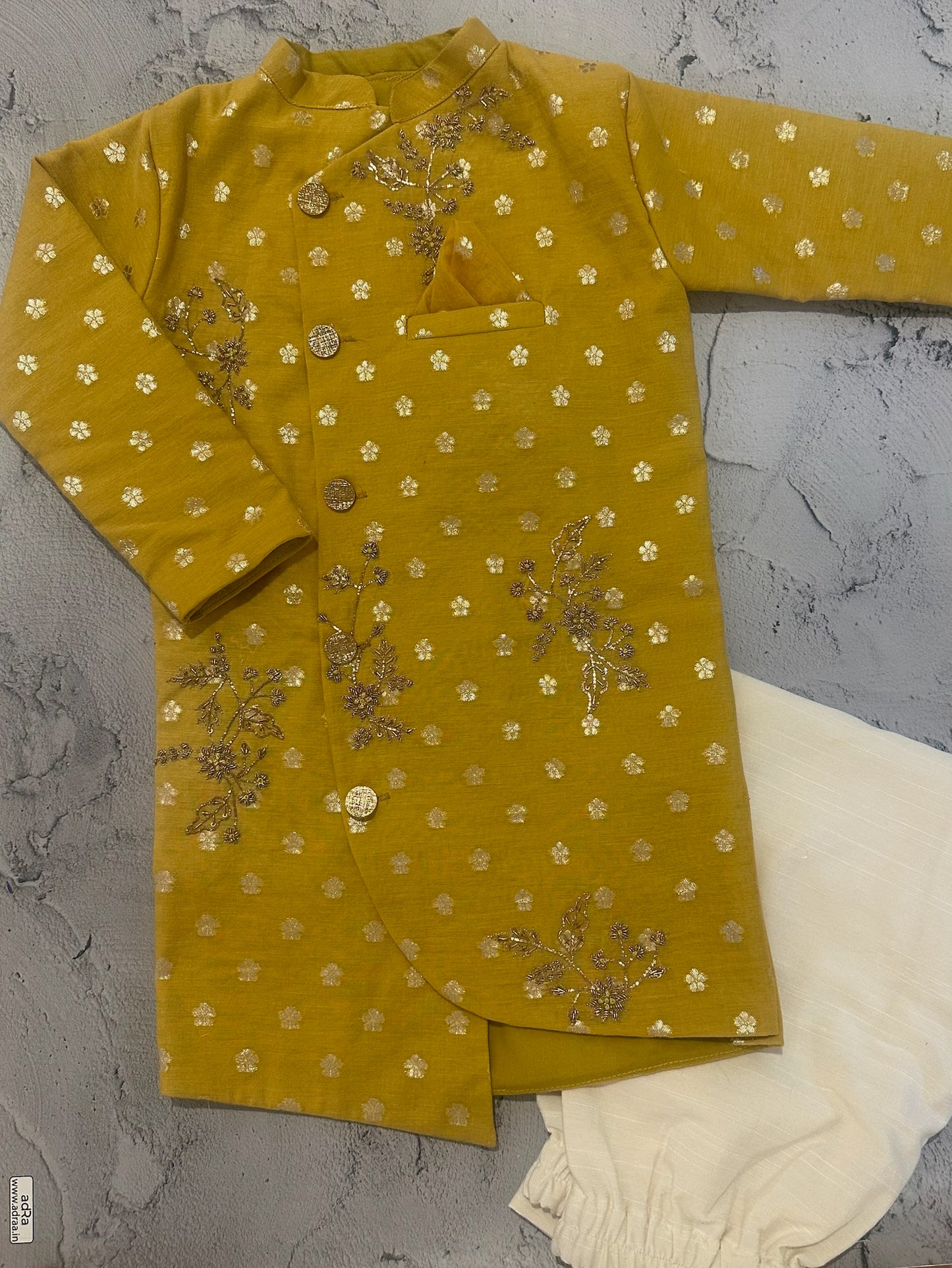 The royal embroidered kurta set [ yellow ]