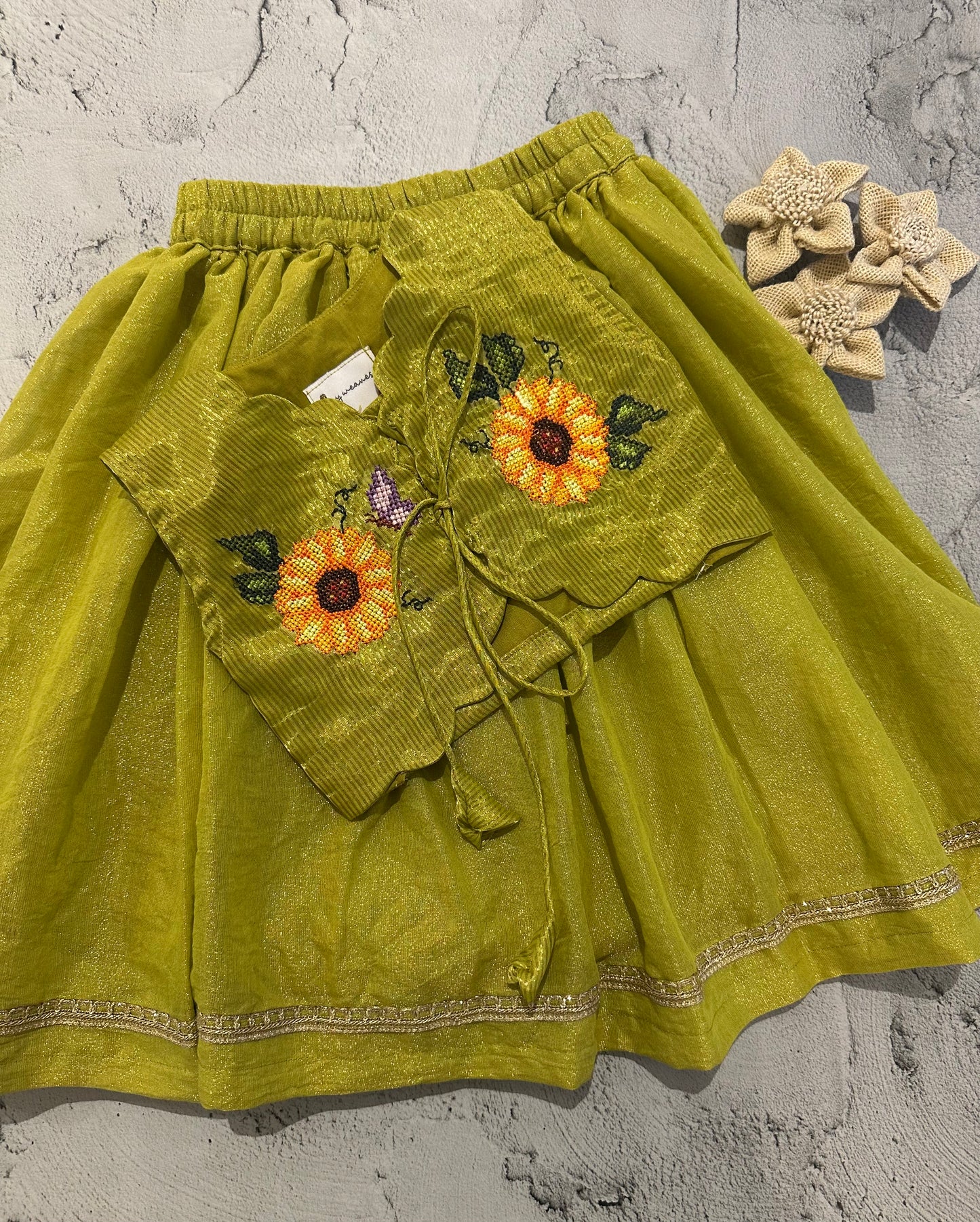 Sunflower cross stitch skirt set (lime green)